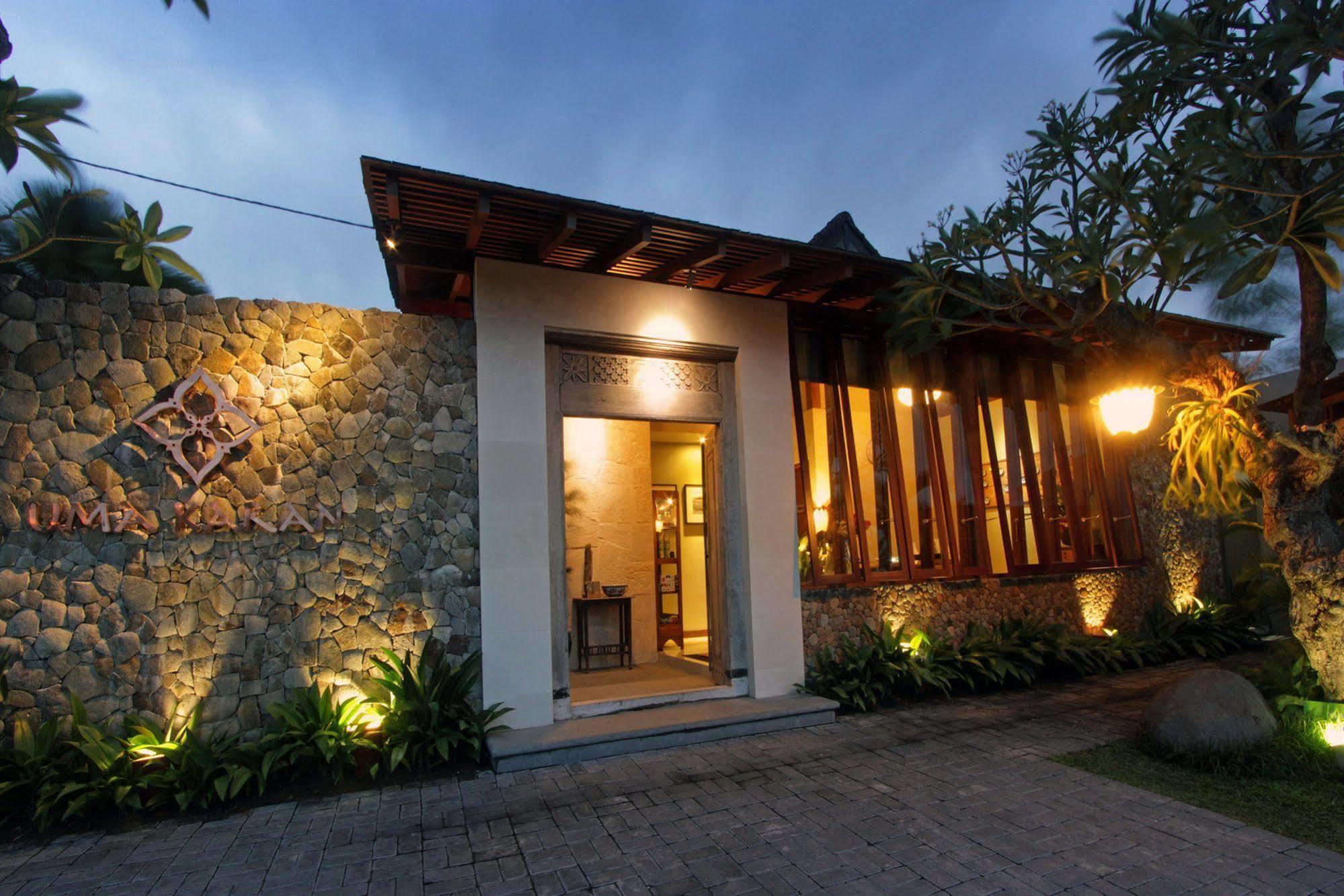 Uma Karan Hotel Kuta  Exterior photo
